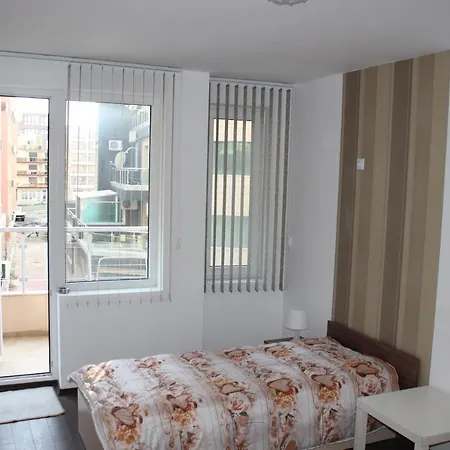 лаура Apartment